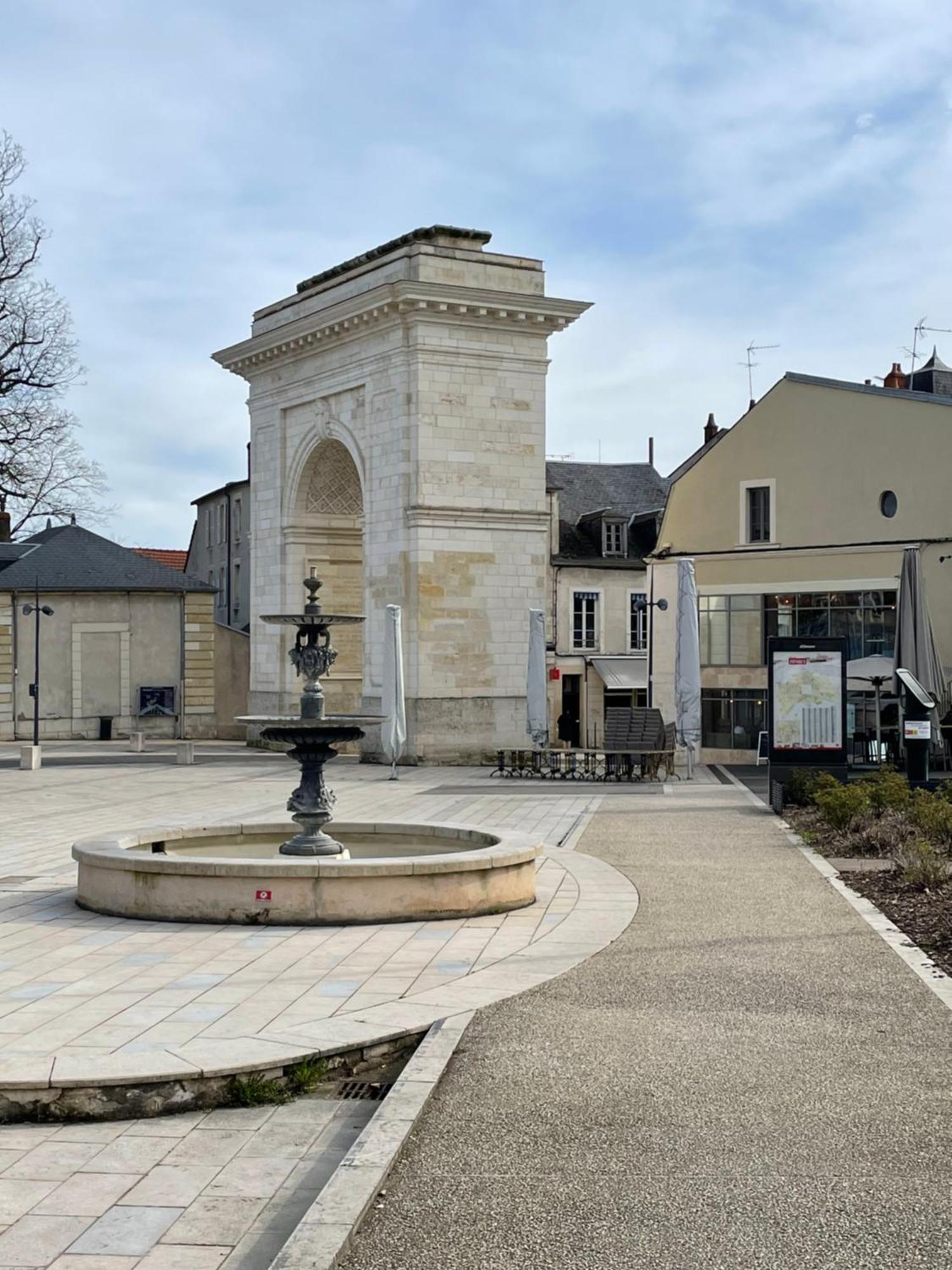 Hotel Des Ducs Nevers Dış mekan fotoğraf